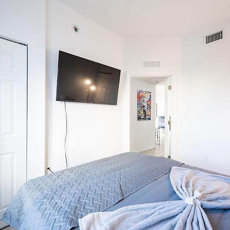 Subtle 2 Bed In Edgewater Downtown With Free Parking Apartamento Miami Exterior foto