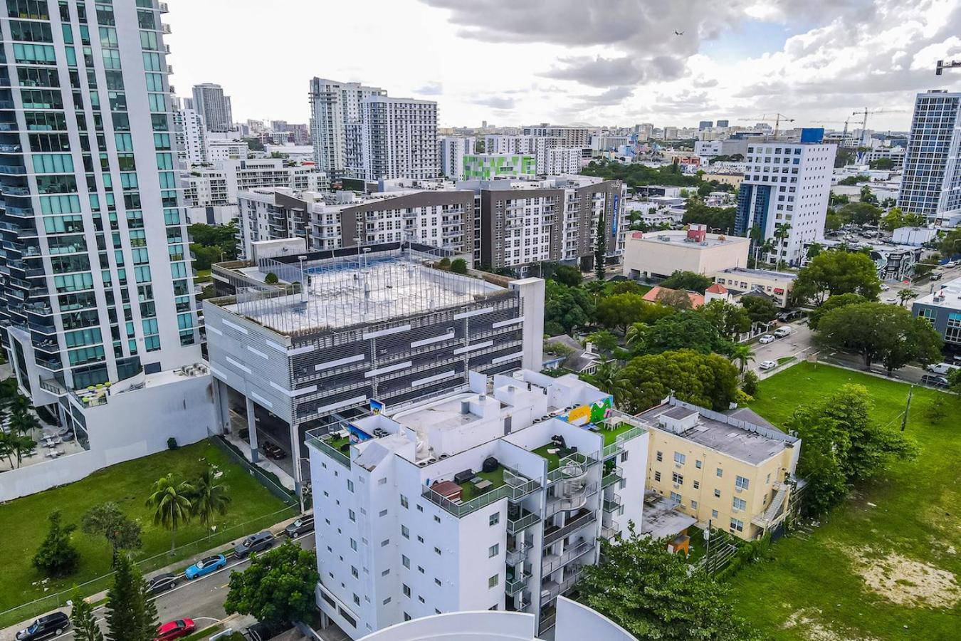 Subtle 2 Bed In Edgewater Downtown With Free Parking Apartamento Miami Exterior foto